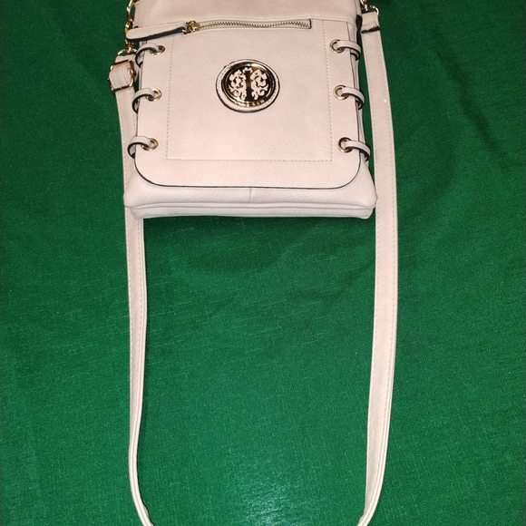 Elegant Cream Crossbody Bag - Picture 1 of 2